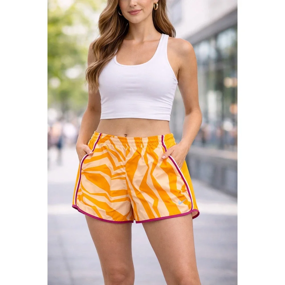 Nike Womens Dri-FIT Running Shorts Orange White Chevron Print Size‎ Small